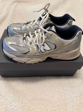 New Balance Grey sneaker with box and label